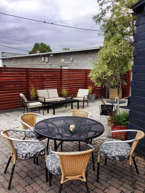 The Lifebuoy Cafe & Quail Street Emporium - Great Ocean Road Tourism 4