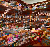 Sticky Fingers Candy Store - Great Ocean Road Tourism