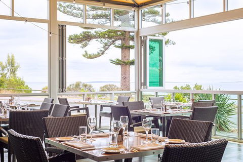 Sarins Bar & Restaurant - Great Ocean Road Tourism 0