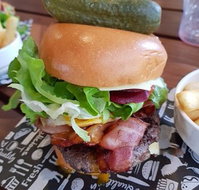 Arnies Cafe and Bar - Great Ocean Road Tourism