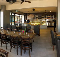 Long Leaf Cafe  Wine Bar - Great Ocean Road Tourism
