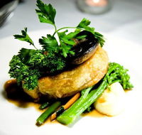 Harry's Restaurant and Redford Bar - Great Ocean Road Tourism
