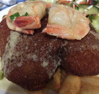 Larrikin Hotel Bistro. - Great Ocean Road Tourism