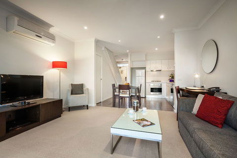 Quest Sanctuary Lakes - Great Ocean Road Tourism 4