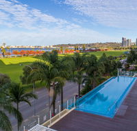 Crowne Plaza Perth - Great Ocean Road Tourism