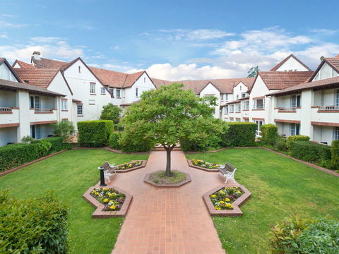 Mercure Canberra Hotel - Great Ocean Road Tourism 2