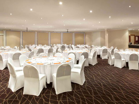 Mercure Canberra Hotel - Great Ocean Road Tourism 8