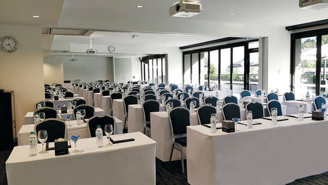 The Brankstone Hotel & Residences - Great Ocean Road Tourism 8