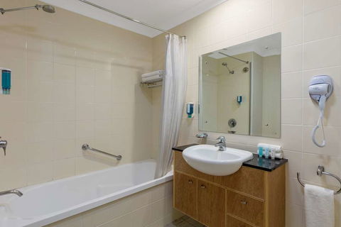 Nesuto Canberra Apartment Hotel - Great Ocean Road Tourism 3