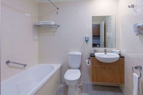 Nesuto Canberra Apartment Hotel - Great Ocean Road Tourism 4
