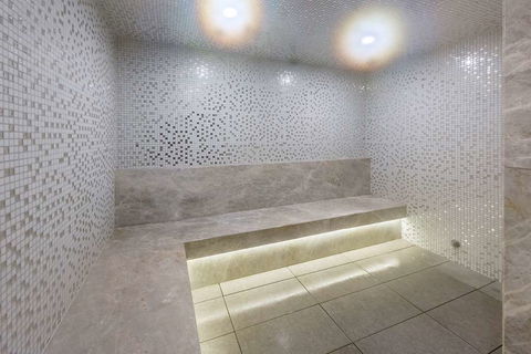 Imagine Lighthouse - Great Ocean Road Tourism 6