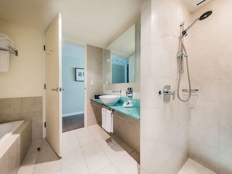 PARKROYAL Melbourne Airport - Great Ocean Road Tourism 5