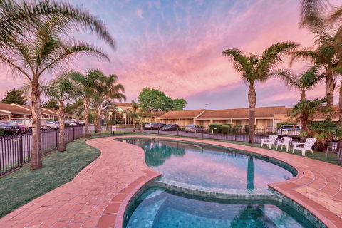 Best Western Airport Motel & Conv Ctr - Great Ocean Road Tourism 4