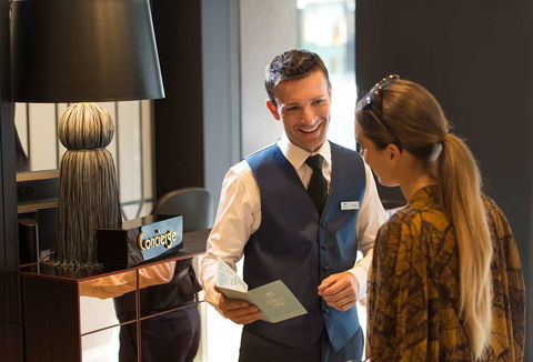 Mayfair Hotel - Great Ocean Road Tourism 1