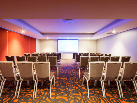 Novotel Canberra - Great Ocean Road Tourism 7