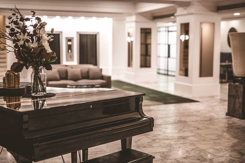 The Savoy Hotel on Little Collins - Great Ocean Road Tourism 5