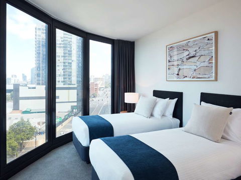 Shadow Play Melbourne by Peppers - Great Ocean Road Tourism 11