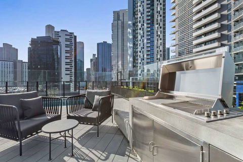 Shadow Play Melbourne by Peppers - Great Ocean Road Tourism 17