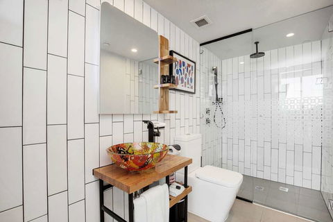 The Constance - Great Ocean Road Tourism 8