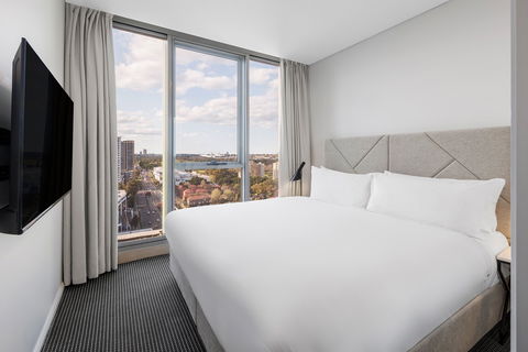 Meriton Suites Zetland - Great Ocean Road Tourism 8