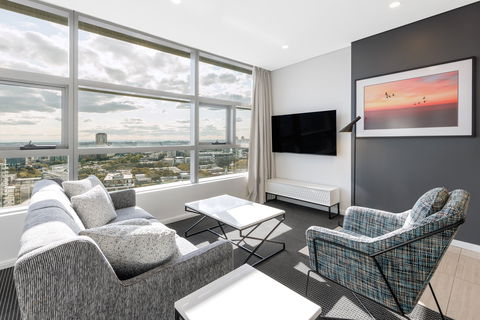 Meriton Suites Zetland - Great Ocean Road Tourism 15