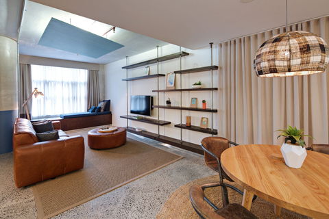 Zara Tower Serviced Apartments - Great Ocean Road Tourism 7