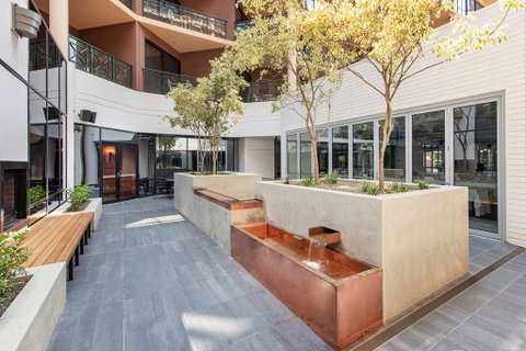 Amora Hotel Riverwalk Melbourne - Great Ocean Road Tourism 2