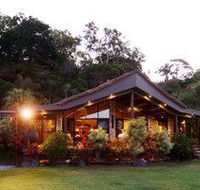 Trinity Beach Palace - Great Ocean Road Tourism