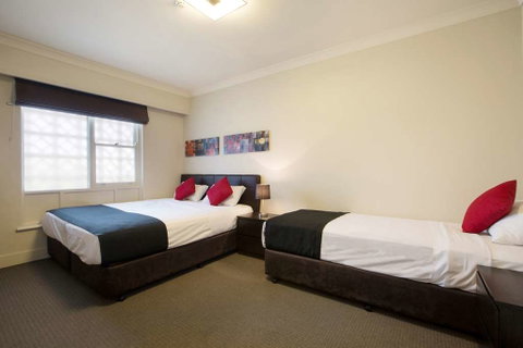 Enfield Hotel - Great Ocean Road Tourism 1