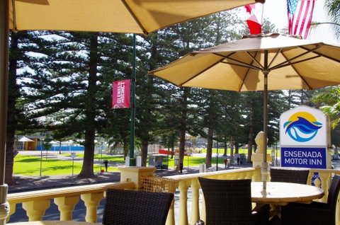 Ensenada Motor Inn - Great Ocean Road Tourism 1