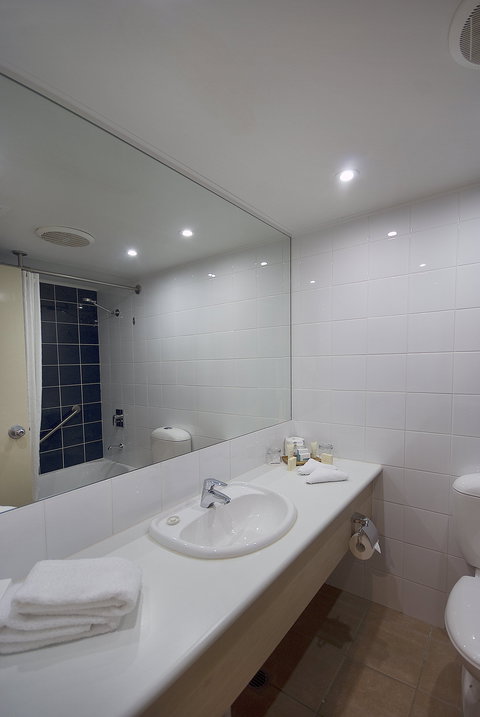 Outback Hotel & Lodge - Great Ocean Road Tourism 3