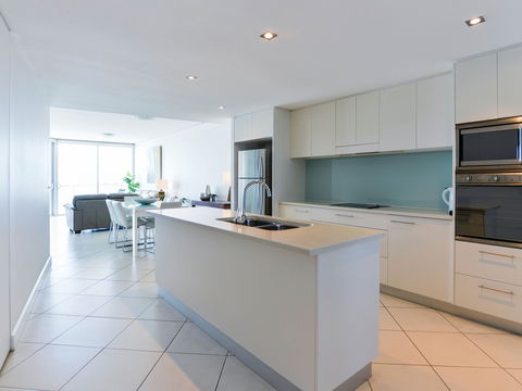 Grand Mercure Apartments Bargara - Great Ocean Road Tourism 4