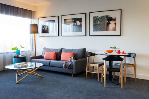 East Hotel - Great Ocean Road Tourism 4