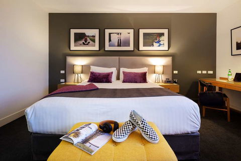 East Hotel - Great Ocean Road Tourism 10