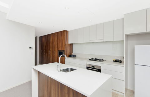 Astra Canberra Manhattan - Great Ocean Road Tourism 7