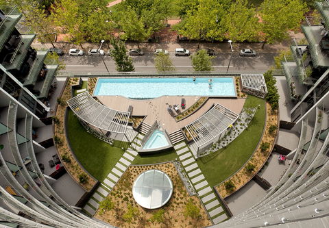 Astra Canberra Manhattan - Great Ocean Road Tourism 12