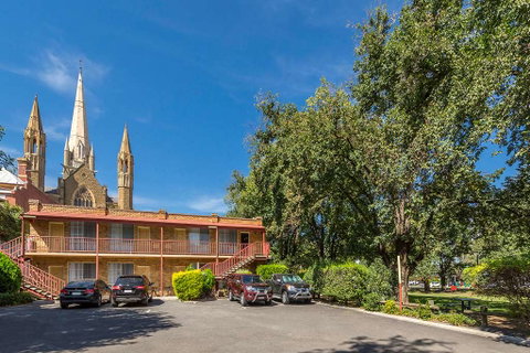 Best Western Cathedral Motor Inn - Great Ocean Road Tourism 0