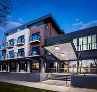Quality Hotel Lakeside - Great Ocean Road Tourism