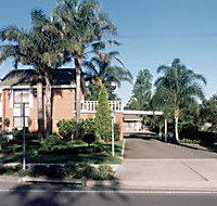 Avaleen Lodge Motor Inn