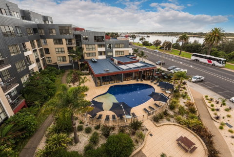 Esplanade Resort and Spa - Great Ocean Road Tourism 1