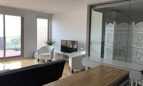 Beachside Apartments - Great Ocean Road Tourism 1