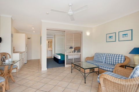 Macrossan House Boutique Holidays Apts - Great Ocean Road Tourism 2