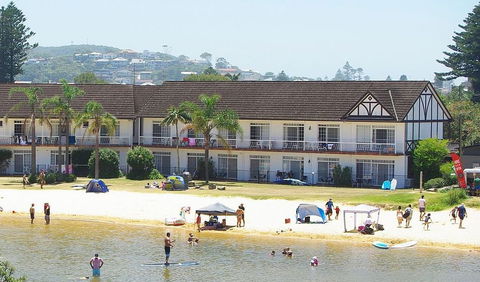 The Clan Lakeside Lodge - Great Ocean Road Tourism 0