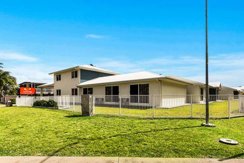 Econo Lodge Beachside - Great Ocean Road Tourism 0