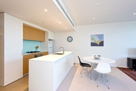 Astra Apartments MacQuarie Park - Great Ocean Road Tourism 2