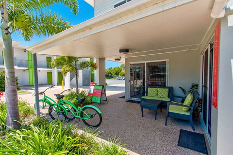 Mackay Oceanside Central Hotel - Great Ocean Road Tourism 1