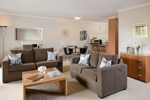 Ringwood Royale Apartment Hotel - Great Ocean Road Tourism 2