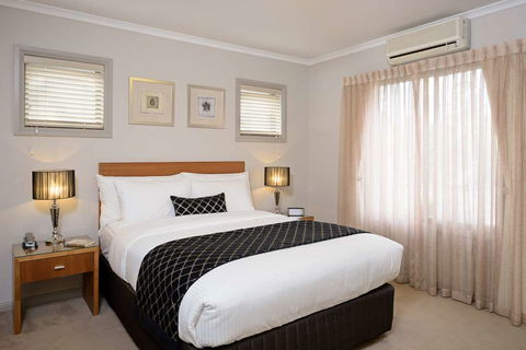 Ringwood Royale Apartment Hotel - Great Ocean Road Tourism 9