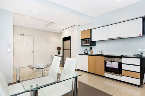 Astra Apartments Perth - Great Ocean Road Tourism 8
