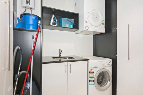 Astra Apartments Perth - Great Ocean Road Tourism 15